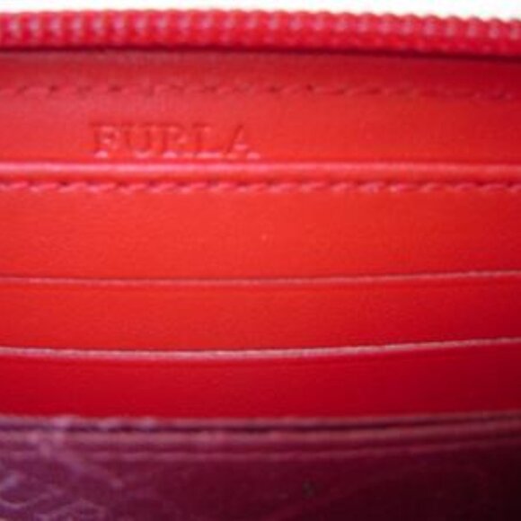 AUTHENTIC FURLA RED LEATHER MEDIUM WALLET EUC - Picture 12 of 14